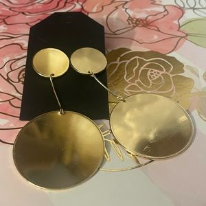 Gold disc earrings